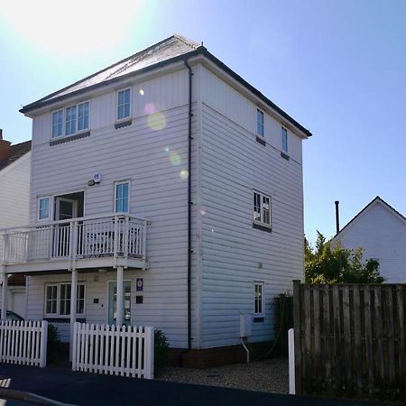 The Salty Dog Holiday Cottage, Camber Sands Рай Экстерьер фото